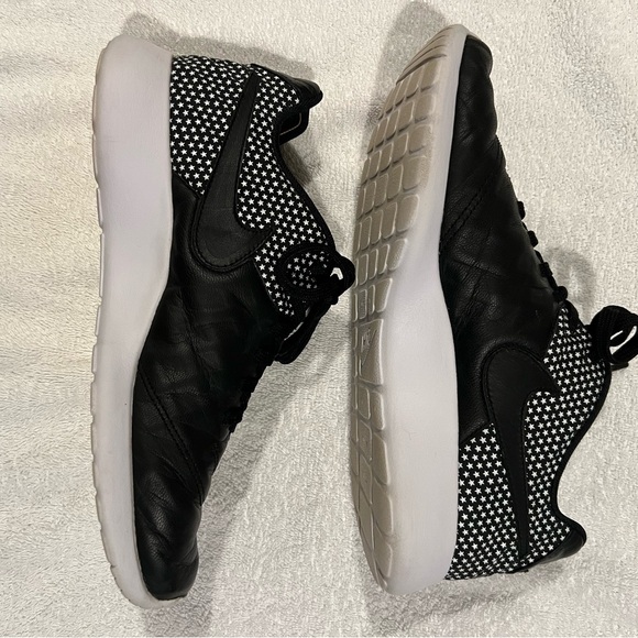 Nike FC Men’s Sneakers - Picture 3 of 9